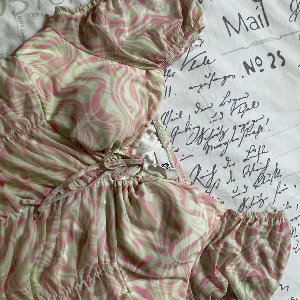 Dress - Picture 2 of 4